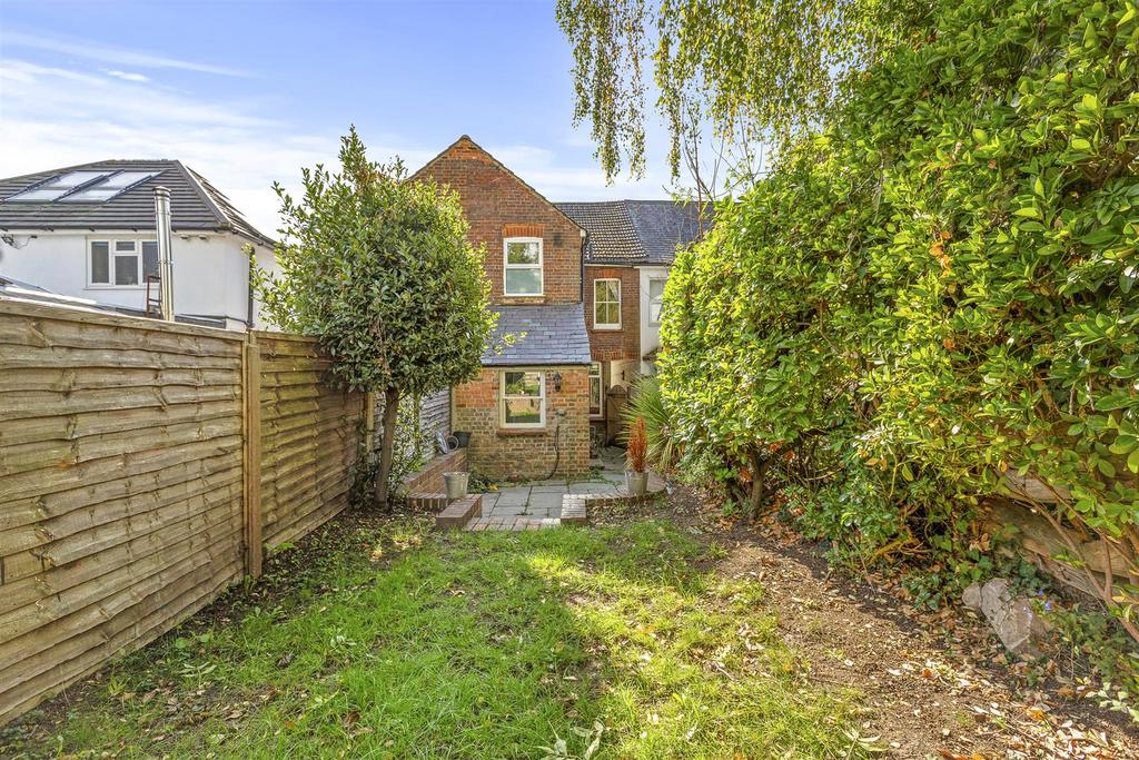 27 Pinions Road, HP13 7 AS-12.jpg