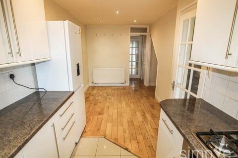3 bedroom house to rent, Charnwood Road, Hillingdon, Middlesex
