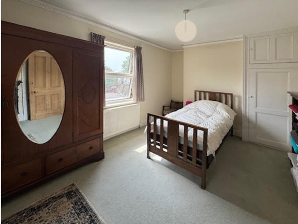 Southern Bedroom