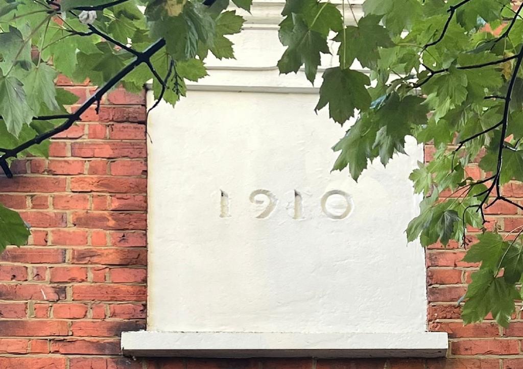 Outdoor date plaque