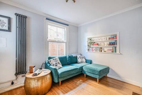 2 bedroom flat for sale, Kilkie Street, Sands End, London, SW6