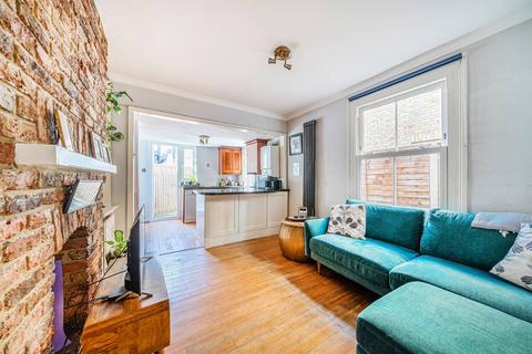 2 bedroom flat for sale, Kilkie Street, Sands End, London, SW6