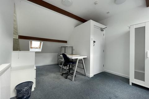 1 bedroom in a house share to rent, Holyhead Road, Coventry