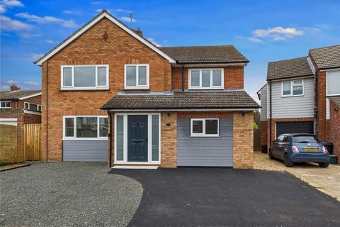 4 bedroom detached house for sale, Alan Way, Colchester, Essex, CO3