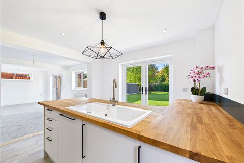 4 bedroom detached house for sale, Alan Way, Colchester, Essex, CO3