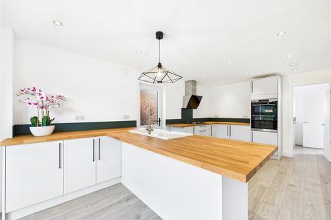 4 bedroom detached house for sale, Alan Way, Colchester, Essex, CO3