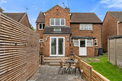 3 bedroom semi-detached house for sale, Wandon Close, Luton
