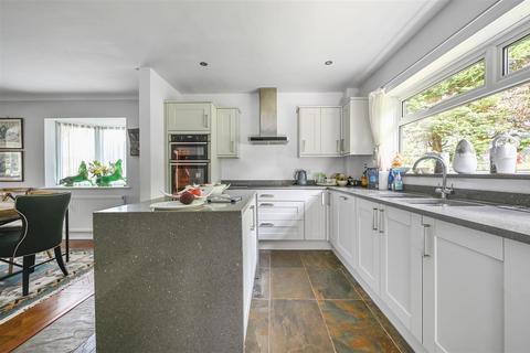 4 bedroom detached house for sale, Ewhurst Close, Hastings