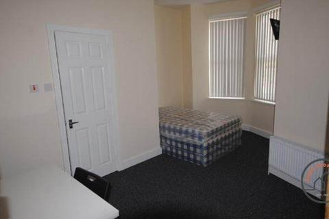 3 bedroom house to rent, Beechwood Mount, Leeds