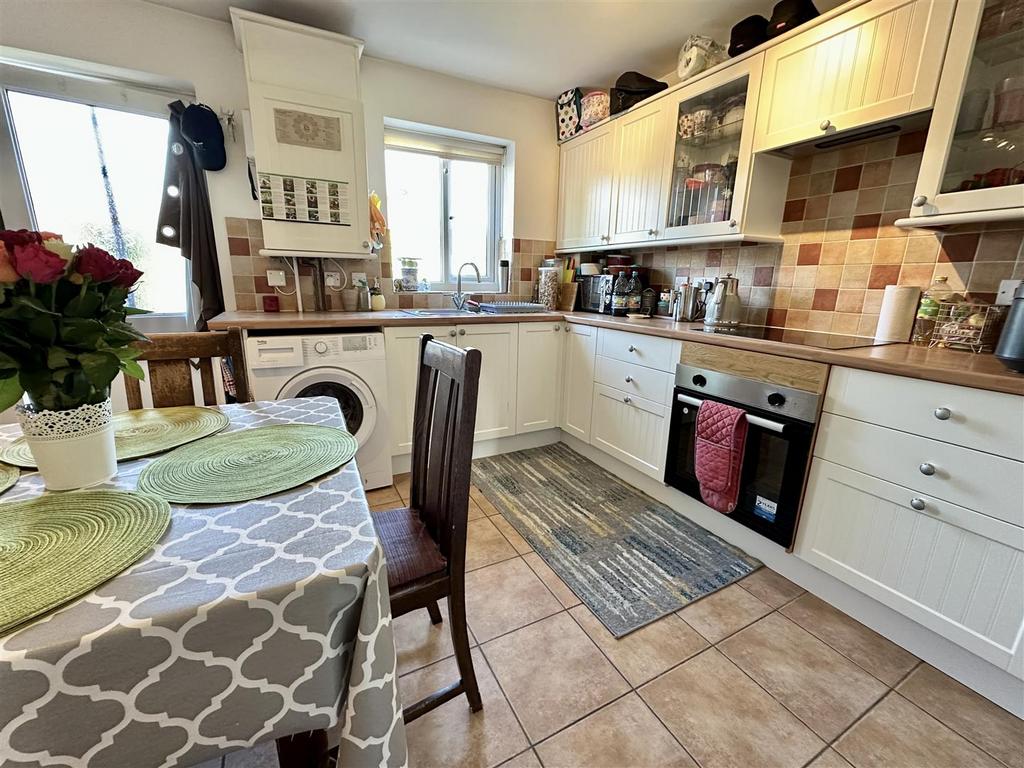 Dining kitchen