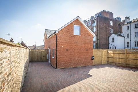 undefined, Grosvenor Mews, Tunbridge Wells (Central location)