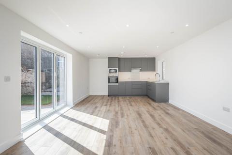 undefined, Grosvenor Mews, Tunbridge Wells (Central location)