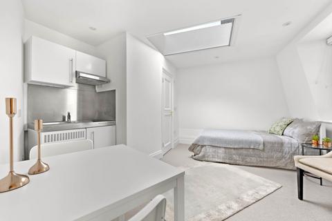 undefined, Warwick Square, London, SW1V