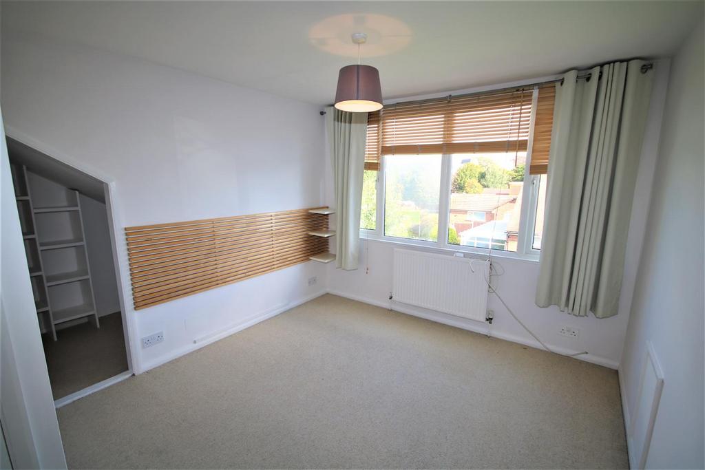 Master Bedroom a.JPG