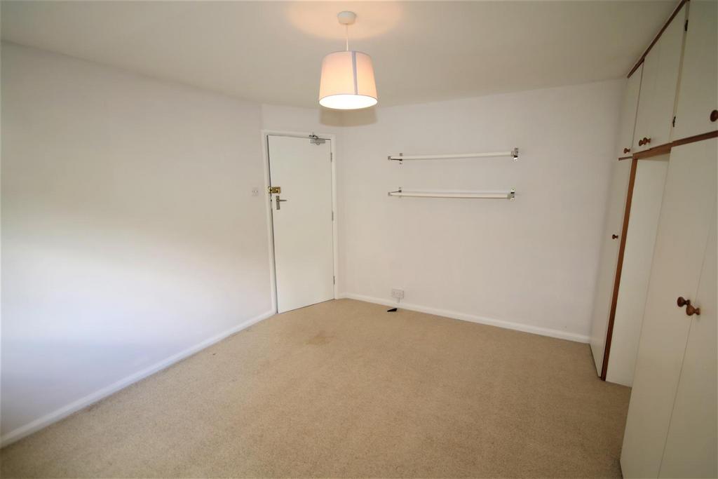 Bedroom 1b.JPG