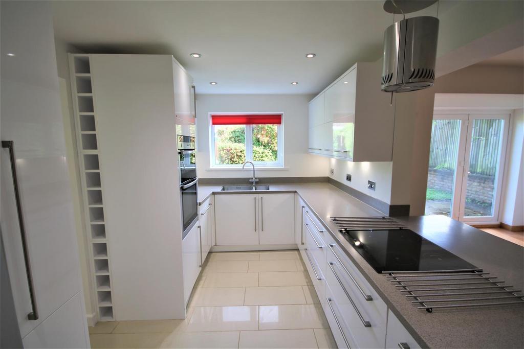 Kitchen a.JPG