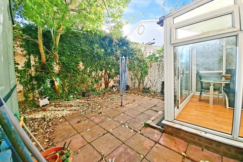 1 bedroom apartment to rent, Magnolia Place, London, SW4