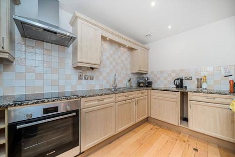 1 bedroom flat to rent, Bartholomew Close, London EC1A