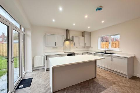 4 bedroom detached house for sale, Southbank Road, Southport PR8