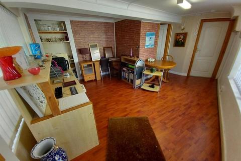 Retail property (high street) for sale, 1 North Rd Bideford EX39 2NW