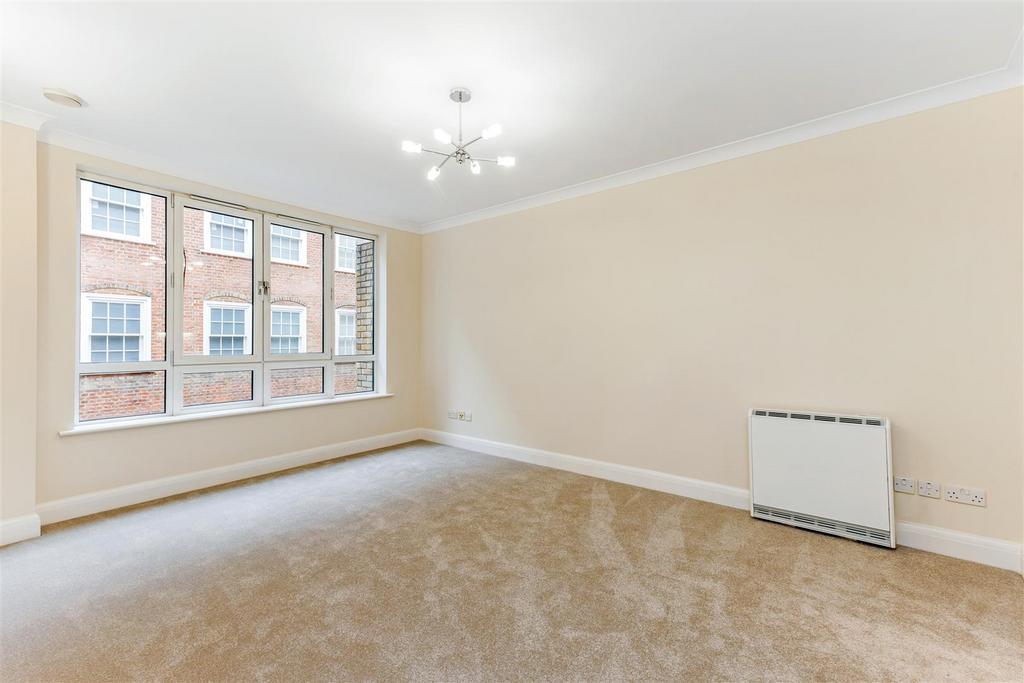 98380 Flat 18 Werna House 31 Monument Street (8).j