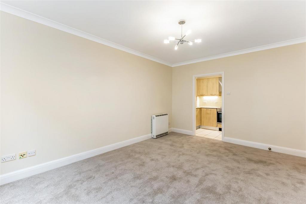 98380 Flat 18 Werna House 31 Monument Street (11).