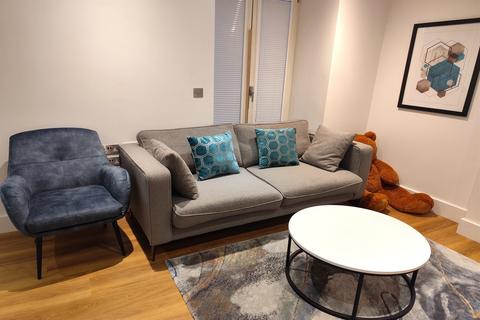 1 bedroom flat to rent, London EC4A