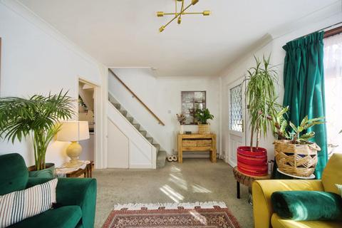 663 Honeypot Lane, Stanmore, HA7 1JE