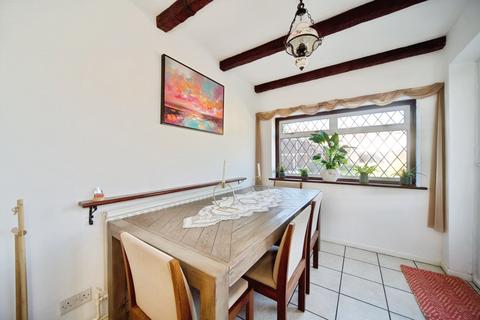 663 Honeypot Lane, Stanmore, HA7 1JE
