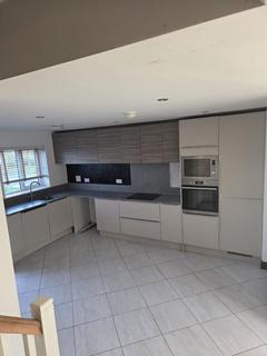 3 bedroom terraced house to rent, Nable Hill Close, Chilton