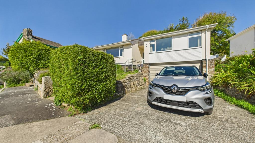 4 Bedroom Bungalow for Sale