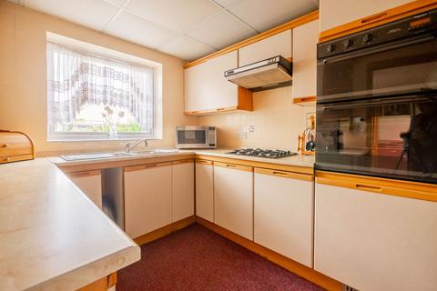 4 bedroom end of terrace house for sale, Falkenham Path, Basildon SS14