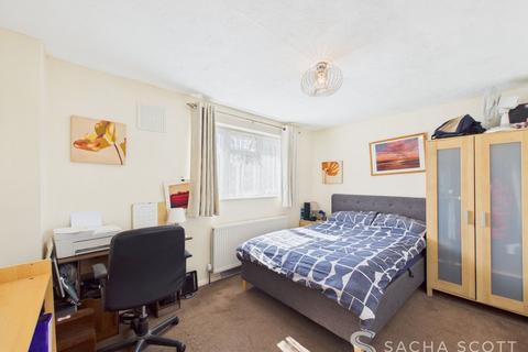 3 bedroom terraced house for sale, Preston Lane, Tadworth, KT20