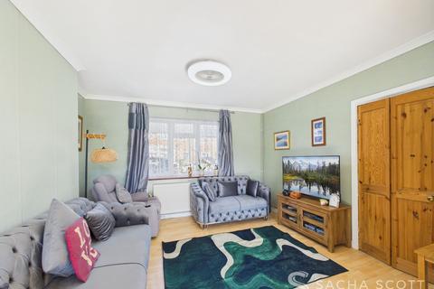 3 bedroom terraced house for sale, Preston Lane, Tadworth, KT20
