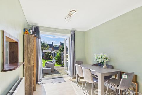 3 bedroom terraced house for sale, Preston Lane, Tadworth, KT20