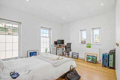 3 bedroom flat for sale, Broughton Road, London, SW6