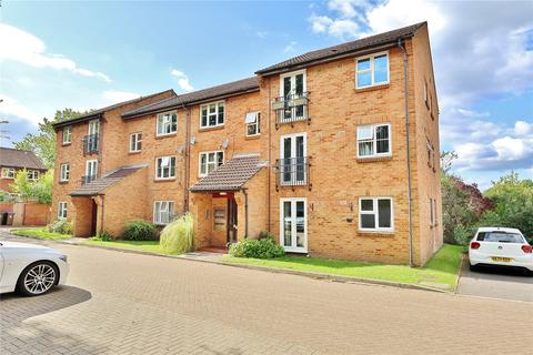 2 bedroom apartment for sale, Azalea Court, Woking, Surrey, GU22