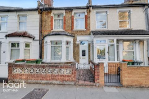 Dersingham Avenue, London