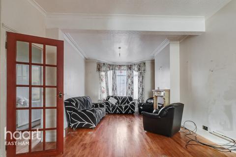undefined, Dersingham Avenue, London
