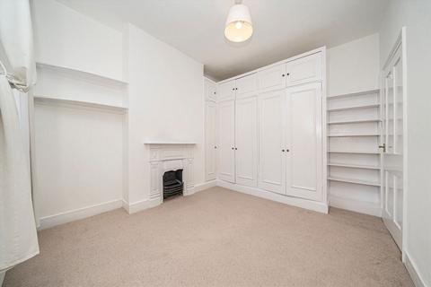 2 bedroom flat for sale, College Road, London NW10