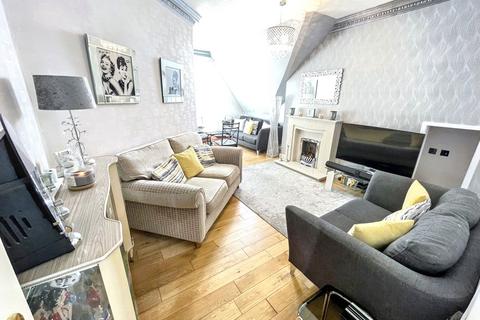 2 bedroom apartment for sale, Lawe Road, Lawe Top, South Shields, Tyne and Wear, NE33 2EN