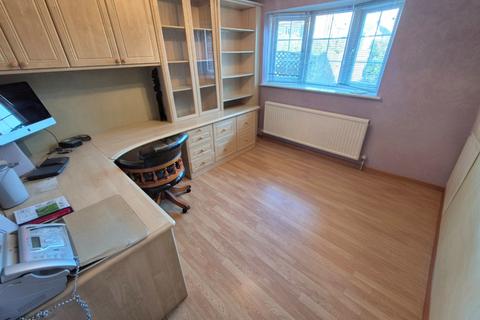 undefined, Marsh Road, Luton, Bedfordshire, LU3 2QF