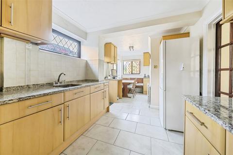 3 bedroom detached house for sale, Douglas Road, Buckinghamshire HP20