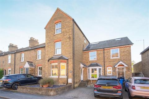 4 bedroom townhouse for sale, St. Leonards Road, Windsor