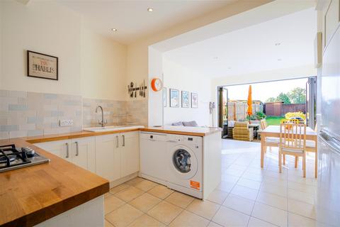 4 bedroom townhouse for sale, St. Leonards Road, Windsor