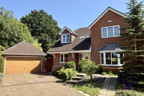 4 bedroom detached house for sale, Pippin Close, Newport Pagnell