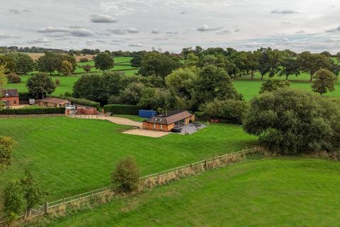 3 bedroom detached house for sale, Lower Gambolds Lane, Finstall, B60