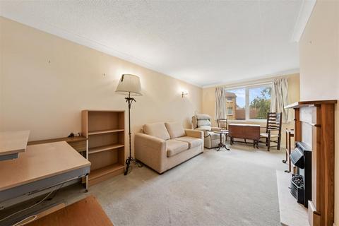 1 bedroom flat for sale, Fishers Lane, London, W4