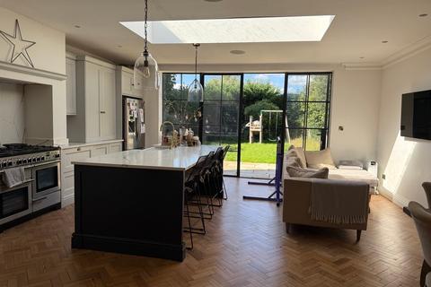 undefined, Ashford Road, Staines-upon-Thames TW18
