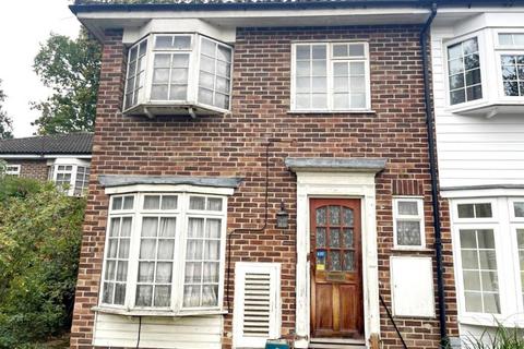 Woking,  Surrey,  GU22